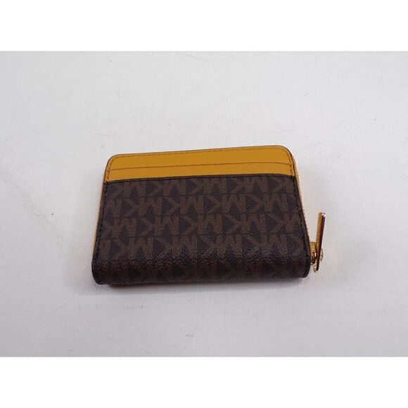 Michael Kors Jet set travel Wallet NWT - Picture 2 of 4